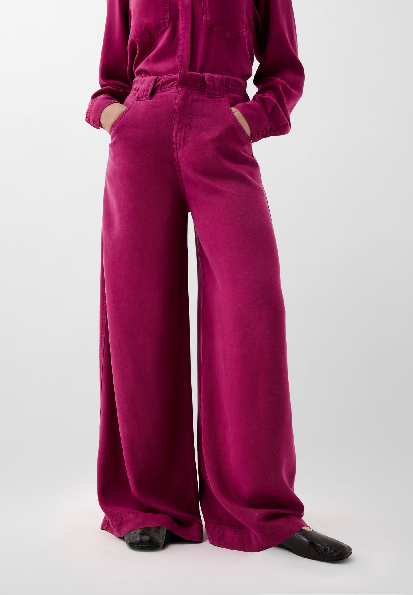 FULL LENGTH FLOWING TROUSERS