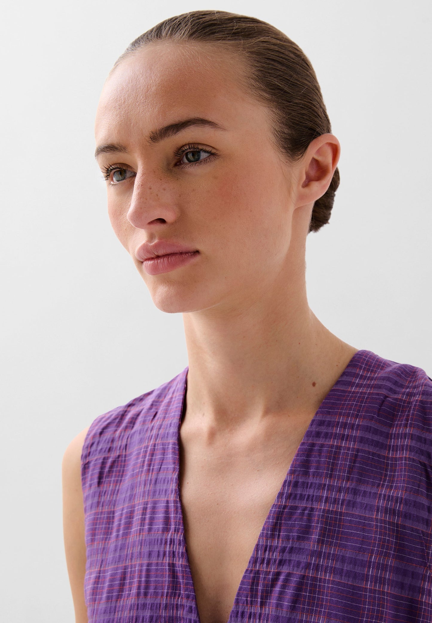 STRIPED WAISTCOAT WITH EMBROIDERED DETAILS