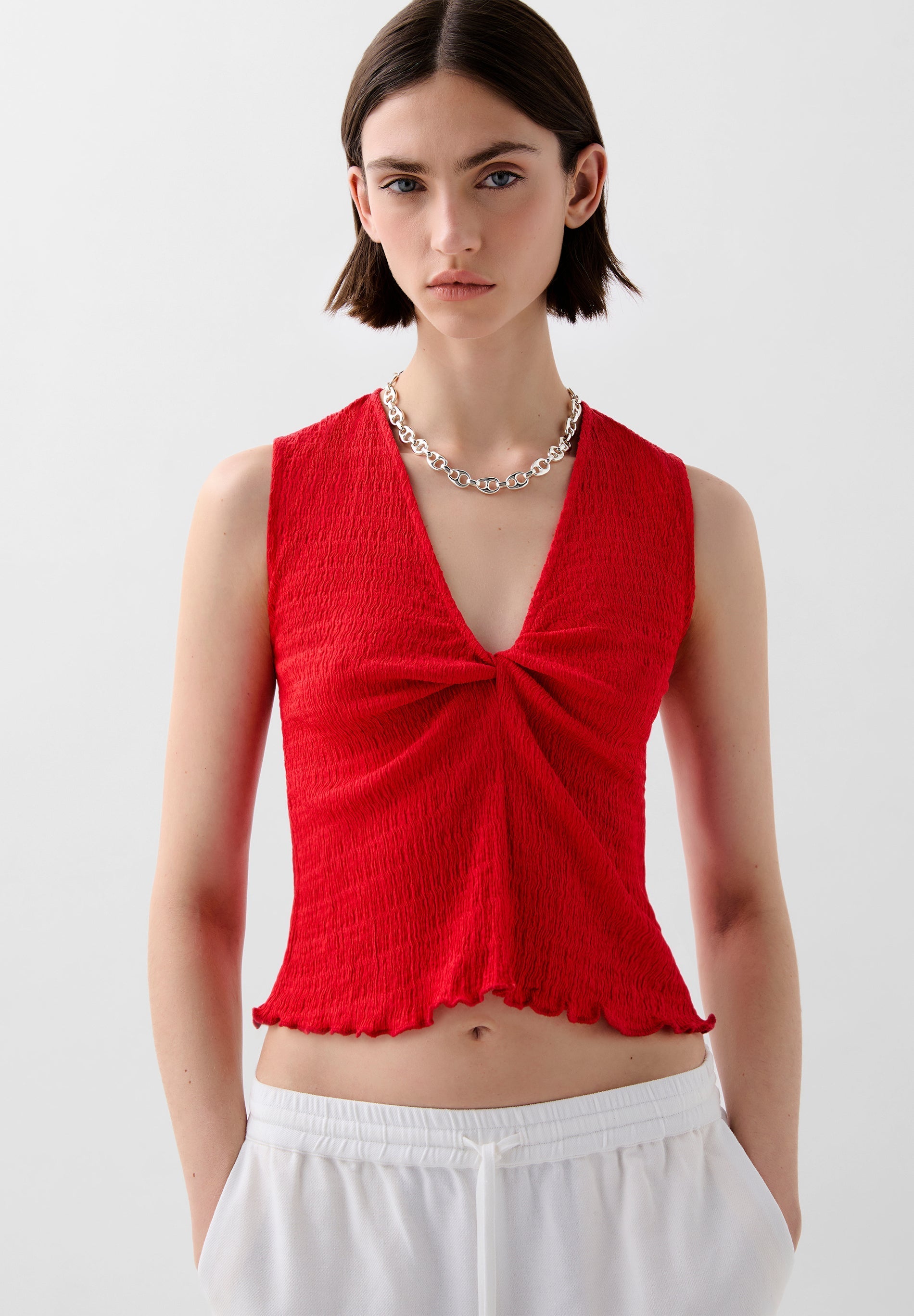 TOP WITH KNOT DETAIL