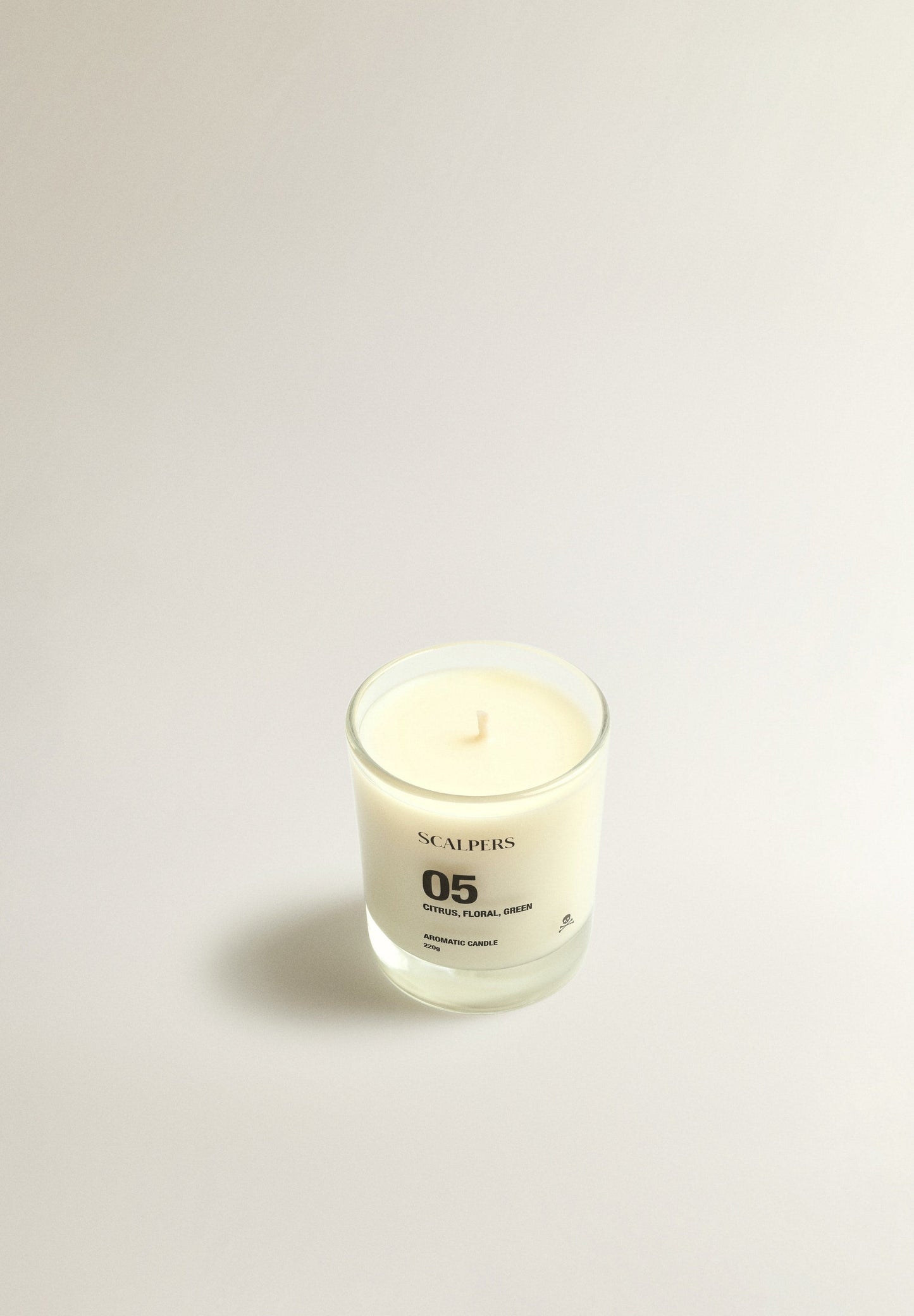 05 CITRUS, FLORAL, GREEN 220G SCENTED CANDLE