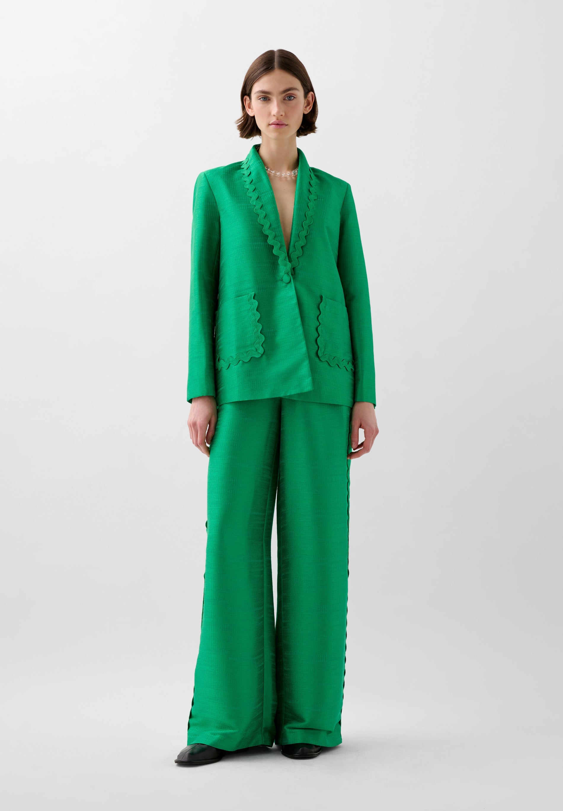 FULL LENGTH TROUSERS WITH SCALLOPED DETAIL