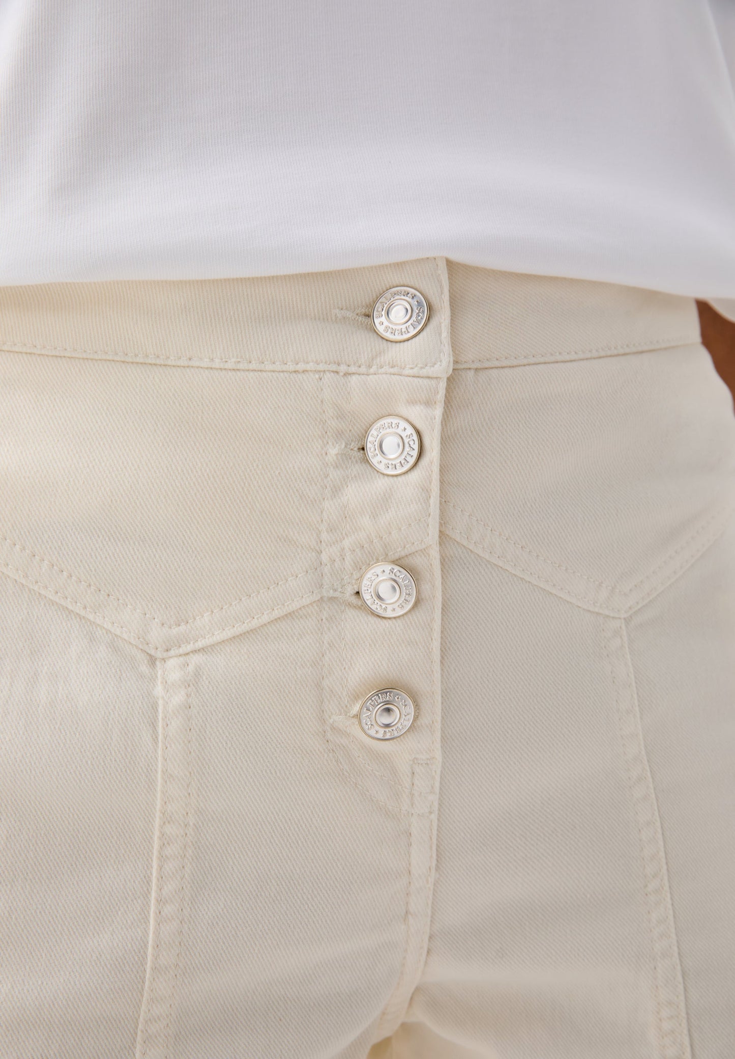 BOOTCUT JEANS WITH BUTTONS