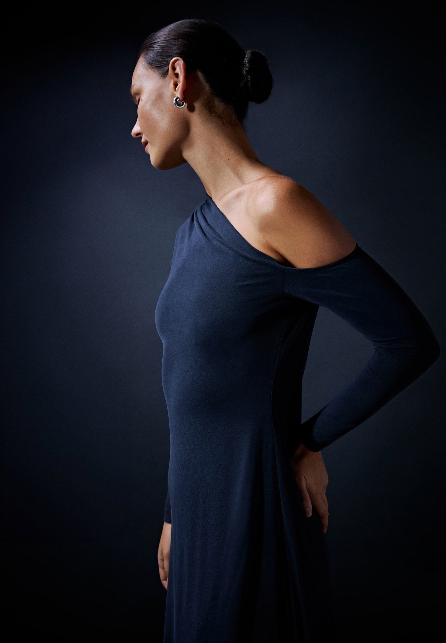 ASYMMETRIC NECKLINE DRESS