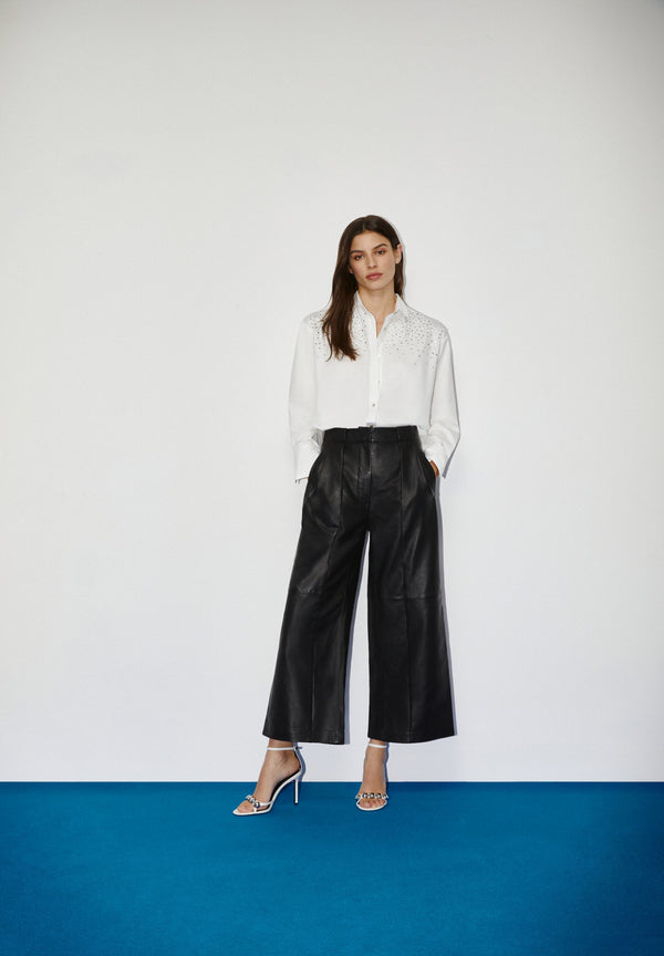 LEATHER TROUSERS WITH DARTS