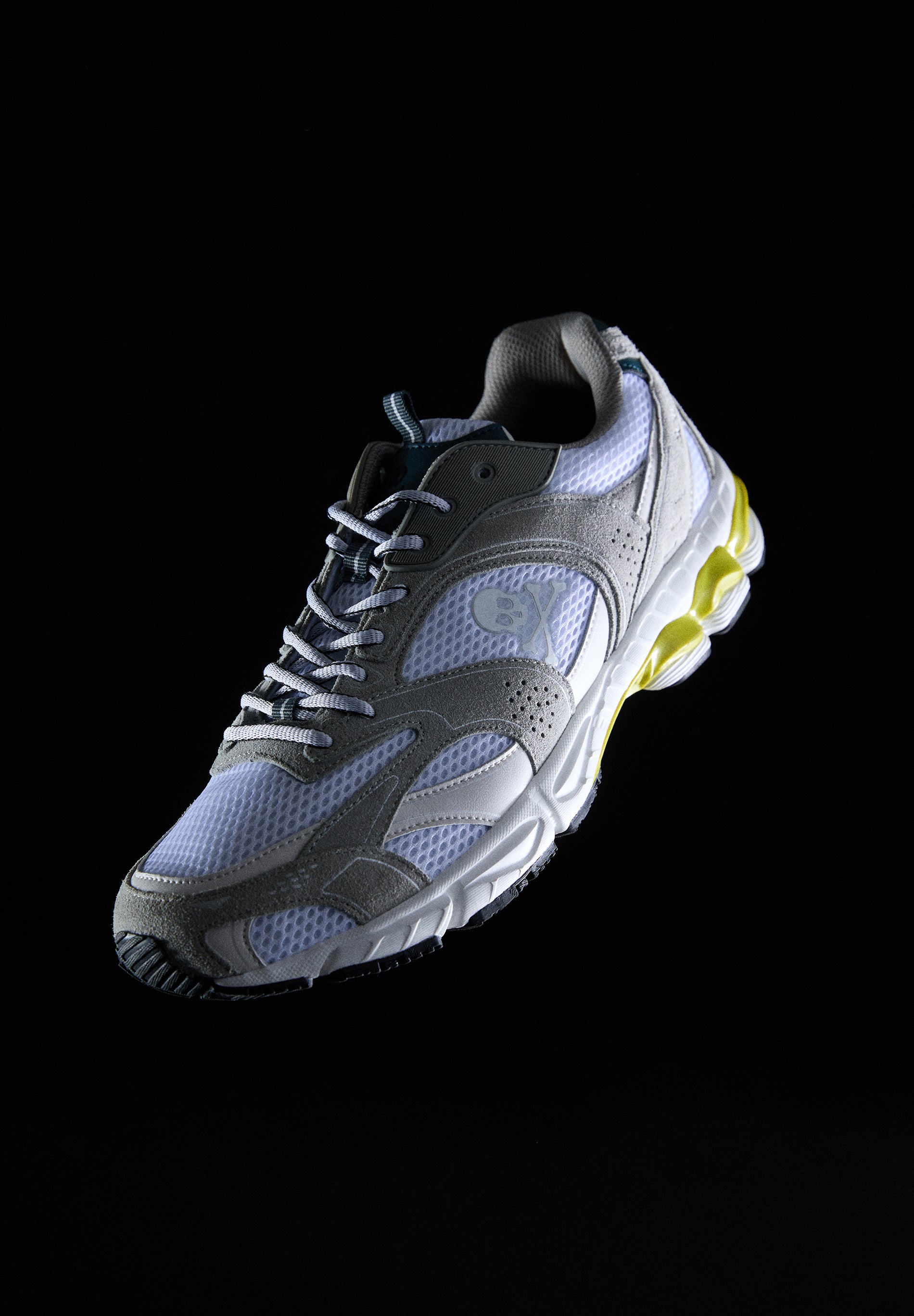 RUNNING SNEAKERS