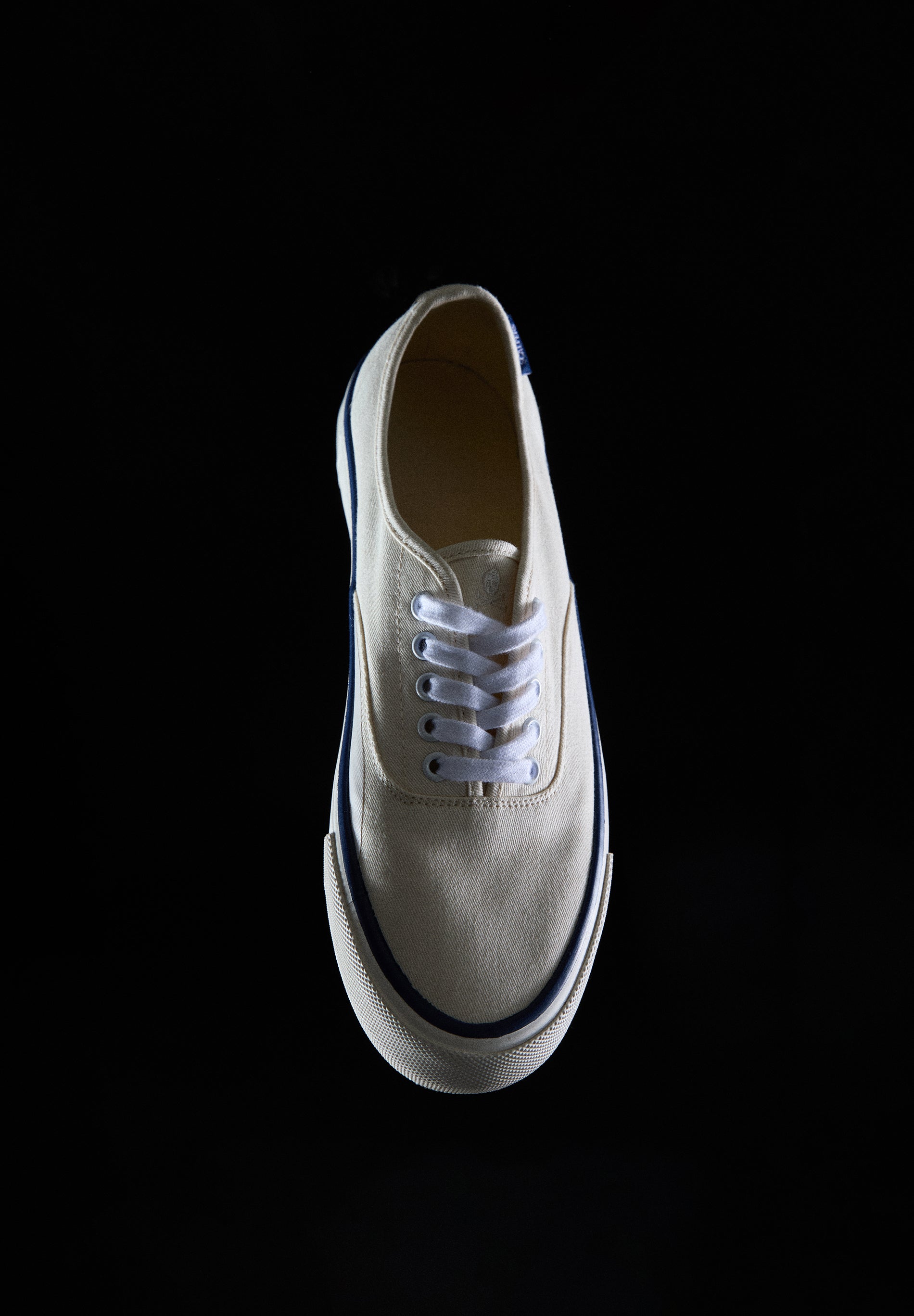 LOW TOP SNEAKERS WITH VULCANIZED SOLE